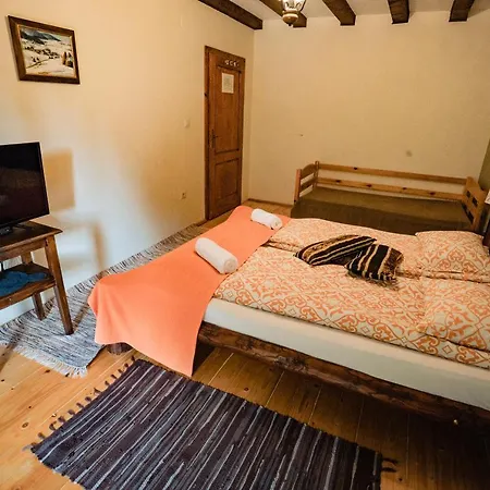 Hanu Bratcutei Hotel 3*